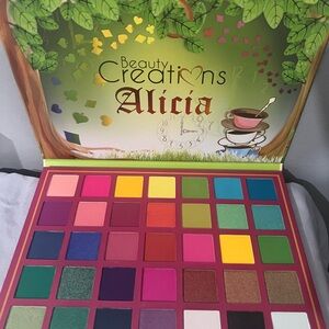 Beauty Creations Alicia Eyeshadow Palette - Bold and Colorful
